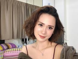 Em gái "Ly cave": Xinh đẹp, gợi cảm không thua chị gái