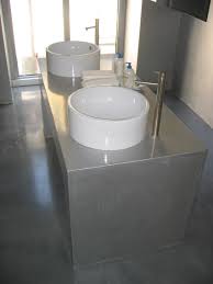 Tante informazioni per scegliere la resina per rinnovare e coprire le piastrelle di bagno, cucina e altri ambienti. Rivestimenti Bagni In Resina Come Realizzarli Topresine