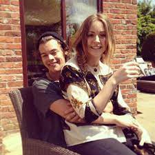 One direction star harry styles joins sister gemma as she graduates from sheffield hallam university. Who Is Gemma Styles Info About Harry Styles Older Sister Hollywood Life