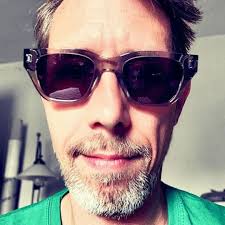 Marc Mont's Instagram, Twitter & Facebook