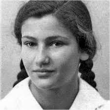 Simone veil (née jacob) est issue d'une famille juive non pratiquante : Simone Veil Hommage