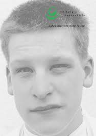 Jahresbericht 2001, 2002.pdf