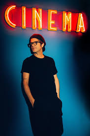He received the mia martini critics award at the sanremo music festival in 2000 and in 2012, with the songs replay and un pallone, respectively. Samuele Bersani I Miei Brani Film A Occhi Chiusi Ultima Ora Ansa
