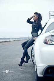 1000 Images About Car Photoshoot Poses On Pinterest Photoshoot Fashion Model Poses Models Photoshoot Model Poses
