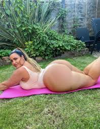 DJ Hanna B Nudes - 65 photos - EroThots