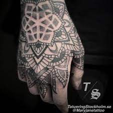 10 parimat seotud hashtagi riigis sweden kasutatakse koos hashtagiga rosetattoos on rosetattoos rosetattoo karlstad örebro sverige tattoo girlswithink tattoos girlytattoo ja globaltattoomag. Maryjanetattoo On Twitter Love Hand Mandala Tattoos Letar Du Efter En Geometri Tatuering Want To Get A Geometric Tattoo Visit Https T Co Okskzz9dn9 Ink Stockholm Sweden Sverige Geometry Dotwork Maryane Tatueringstockholm Https