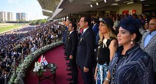 .i̇ngiltere'de yaklaşık 300 yıldır düzenlenen royal ascot yarışlarında, çekişen atlar kadar kadınların farklı şapkaları da konuşulur. Gazi Kosusu Nda 19 Yil Sonra Bir Ilk Diken