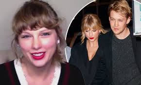Taylor Swift makes rare comment about beau Joe Alwyn