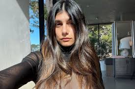 Bolsonaro está do lado de quem? Por Que Mia Khalifa Foi Parar No Olho Do Furacao Da Cpi Da Covid
