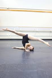 With the arms bent, pull the hands. Acro Dance Acrobatics Acrodance Onearmshoulderstand Acrobatiqueacrodancesyllabus Acro Dance Acro Gymnastics Acro