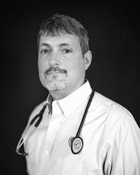 Warren High School announces homecoming court