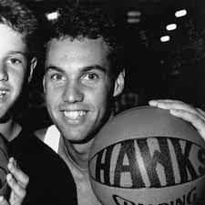 Elliot Hatcher's Instagram, Twitter & Facebook