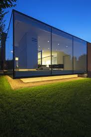 Futuristic Design Architecture Minimalist Architecture Great Buildings And Structures Modern B In 2020 House Architecture Design Minimalist House Design House Exterior