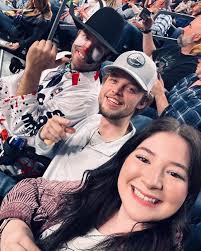 Courtney Farmer (@courtney.farmer_) • Instagram photos and videos