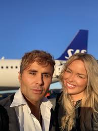 Min blogg hade i alla fall bara varit uppe ett par timmar innan den här inbjudan trillade in i min inkorg. Bobby Oduncu My Martens