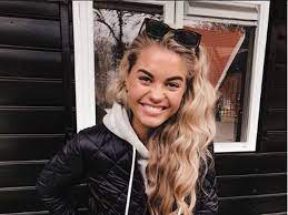 The beauty queen from enschede, east netherlands, who won the global pageant in 2017, died on wednesday lotte van der zee had complained of feeling unwell the day she suffered cardiac arrest Breaking Former Miss Teen Universe Lotte Van Der Zee Dead 19 After Heart Attack Irish Mirror Online