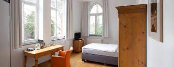 Located in kaiserswerth, hotel mutterhaus düsseldorf is a leisurely stroll from sights such as dating back to 1903, hotel mutterhaus düsseldorf offers conference space, a. Hotel Mutterhaus Dusseldorf Das Andere Hotel In Dusseldorf