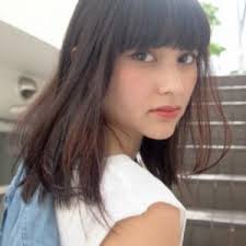 この画像のページは 面長さん必見 似合う髪型の特徴と 似合う髪型の画像集のまとめ の記事の13枚目の画像です ぱっつん前髪も面長さんに似合う髪型 可愛くなりすぎてしまいそうなぱっつん前髪も面長さんなら甘くなりすぎず 縦幅もカバーされるのでとっても