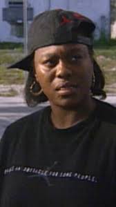 Officer: "Any one of you have a license?" #copstv #shoplifters  #lawenforcement