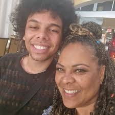 Darla Givens's Instagram, Twitter & Facebook