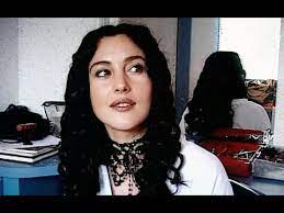 Monica bellucci in brotherhood of the wolves marie antoinette jw. Monica Bellucci Brotherhood Of The Wolf Partie 1 Youtube