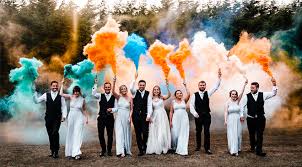 Hot promotions in fumigene a main on aliexpress: Des Fumigenes De Couleur Pour Vos Photos De Mariage