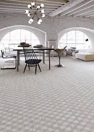 La Suave Creatividad Del Douro Madera Ceramica En Tonos Pastel Un Exclusivo Hogar Pieza Central De Comedor Iluminacion De La Sala De Comedor