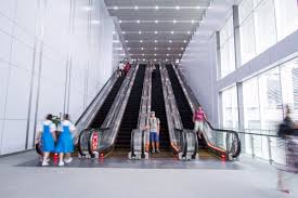 The mrt muzium negara station is a popular destination on the mass rapid transit network in kuala lumpur as it is just a short walk away from kl sentral railway station (connected by a pedestrian walkway that takes around 5 minutes to walk between stations). Azmi Abdul Aziz On Twitter Muzium Negara Mrt Station Is Connected With Kl Sentral Via A Seamless Air Conditioned Pedestrian Walkway The Walk Takes About 4 5 Minutes Https T Co Gsqvlunmdi