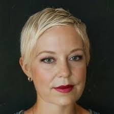 Carey Hodges's Instagram, Twitter & Facebook