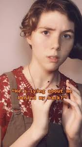 Who would you believe? 👀 the town bully or the “loser” girl? #KitkatBev  #BeverlyMarsh #BeverlyMarshCosplay #LosersClub #It2017 #It2019