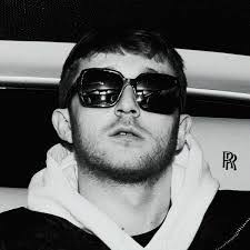 Akil Hamilton's Instagram, Twitter & Facebook