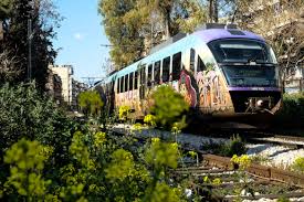Ακινητοποιήθηκε ο Προαστιακός στο τμήμα Πειραιά- Κάτω Αχαρνές λόγω διακοπής  ρεύματος • Κανάλι Ένα 90.4