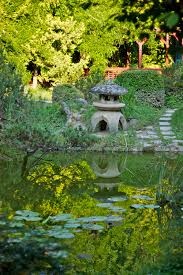 Întinsă pe o suprafață de aproape 14 hectare, în partea sudică a clujului, grădina botanică, organizată după unirea transilvaniei cu românia. GrÄƒdina BotanicÄƒ Alexandru Borza Recenzii Cluj