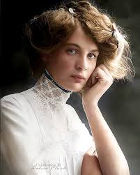 Edwardian era hairstyles: voluminous updos and more