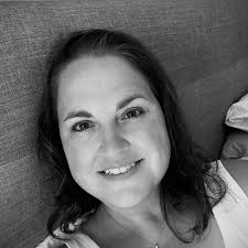 Eliza Moyer's Instagram, Twitter & Facebook