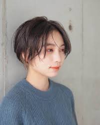 インナーカラーショートヘア 表参道の美容室 ローブ アオヤマ loave aoyama 佐脇 正徳の髪型 ヘアスタイル ヘアカタログ lala ララ グレー ヘアカラー ショートヘア インナーカラー エモヘアー