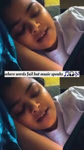 My comfort zone 🤎🎧