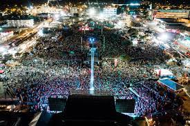 Launched in 2015, the carolina country music festival is dedicated to bringing the leaders on today's country music charts to the stage in this seaside city. Carolina Country Music Fest In South Carolina 2021