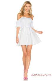 2021 mini abiye gece elbiseleri beyaz kisa straplez dusuk kol kalp yaka klos etekli pembe topuklu ayakkabi kiyafet kombinleri dresses maxi dress cocktail little white dresses