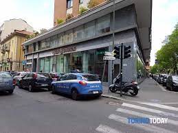 Trova il tuo percorso fino a destinazione intesa sanpaolo rimini. Colpo All Intesa Sanpaolo Di Corso Peschiera Presa La Banda 17 Provvedimenti Restrittivi
