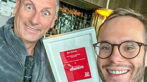 Gert Verhulst warmt ons op voor 'De Verhulstjes' met 'Zo Zijn Wij'!