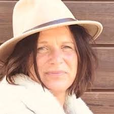 Melanie Bosman's Instagram, Twitter & Facebook