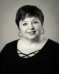 Rosalie Michaud's Instagram, Twitter & Facebook