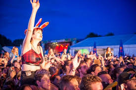 Daha fazla kişiselleştirilmiş seçenek için. Szene Open Air Termin Fur 2021 Steht Lustenau Vol At