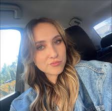 SEEKING 3rd ROOMIE TO FILL A ROOM IN: -3 Bed 2 Bath Apartment *very  spacious*