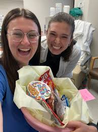 Isa DeLaura (@isadelaura)