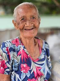 Visiting sari in singaraja with dog food