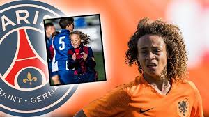 How good is xavi simons at psg? Psg Angelt Sich Barca Talent Mino Raiola Fadelt Deal Mit Xavi Simons Ein Sportbuzzer De