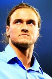 Just saw Drew McIntyre talking to Paul Heyman in the background