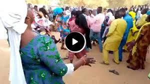 Rawa ko iskanchi kalli videon yadda wasu yan'mata su biyu ke rawan batsa #arewa24 #hamisu breaker. Kai Jama A Ina Amfanin Irin Wannan Rawar Iskanci A Gidan Cute766